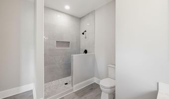 570 W Columbia Ave, Batesburg, SC 29006