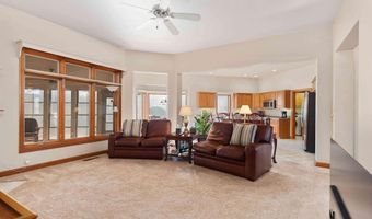 1908 Bent Tree Ct, Auburn, IN 46706