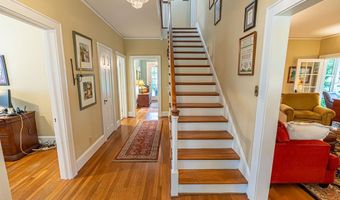 461 Circle Dr, Abingdon, VA 24210