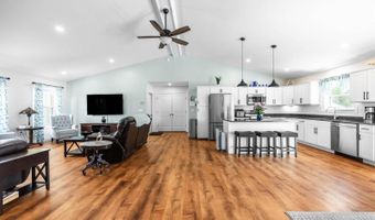 51 Knoll Crest Dr, Bangor, ME 04401