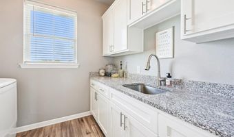 360 Rolling Ranch Blvd, Alvord, TX 76225