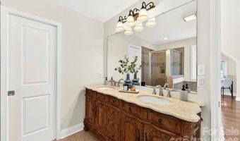 1333 Woodland Dr, Charlotte, NC 28205