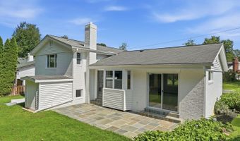 9831 SINGLETON Dr, Bethesda, MD 20817