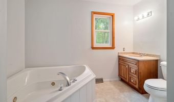1129 Meadowdale Rd, Altamont, NY 12009