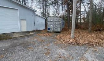 6 Chestnut St, Coventry, RI 02816
