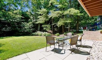 8308 LILLY STONE Dr, Bethesda, MD 20817