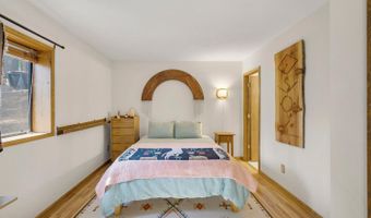 1800 Medina Dr, Arnold, CA 95223