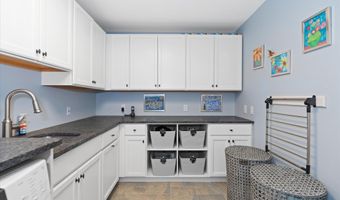 222 SILVER BIRCH Ln, Bear, DE 19701