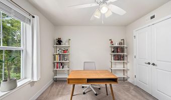 12428 SEA OAKS Ln 4, Berlin, MD 21811