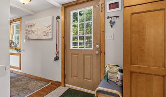 691 Eastern Ave, Augusta, ME 04330
