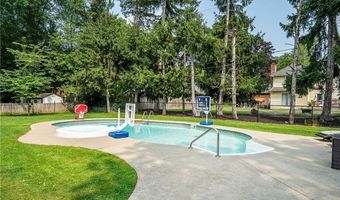 60 Fennec Ln, Amherst, NY 14051