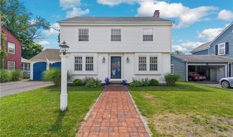 24 Huntington Dr, East Providence, RI 02916