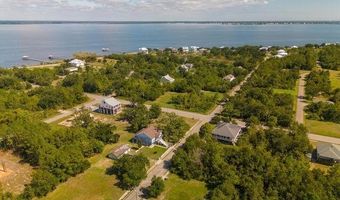 204 Harrison Ct, Bay St. Louis, MS 39520