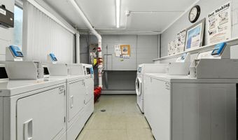 1207 S Old Wilke Rd 303, Arlington Heights, IL 60005