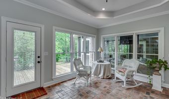 209 Lake Terrace Pl, Brandon, MS 39047