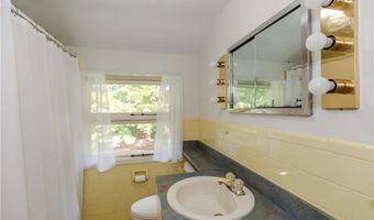 22 Whitewood Dr, Cranston, RI 02920