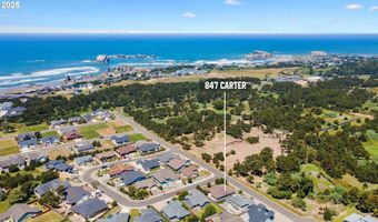 847 CARTER St, Bandon, OR 97411