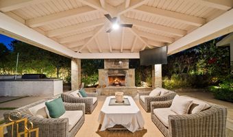 2116 Shadow Creek Dr, Agoura Hills, CA 91301