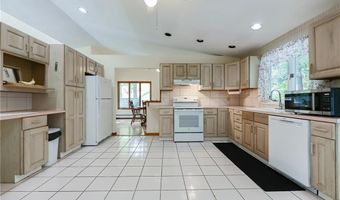 85 Indian Trl, Glocester, RI 02814