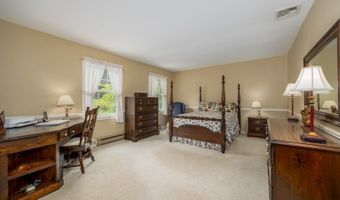 31 Stratfordshire Dr, Alloway, NJ 07461