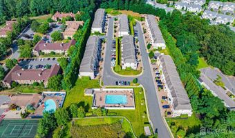 45 White Oak Ln, Aberdeen, NJ 07747
