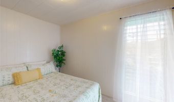 47-398 Mawaena St, Kaneohe, HI 96744