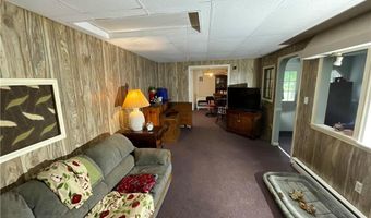 321 Campstead Cir, Tobyhanna, PA 18610