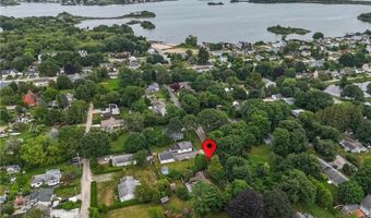 26 Thomas St, Charlestown, RI 02813
