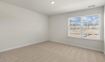 1061 Misty Creek Dr, Aberdeen, NC 28315