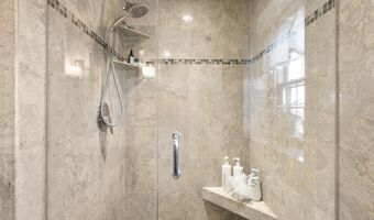 58 Lantern View Dr, Branford, CT 06405