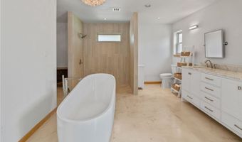 1904 Helen St, Alice, TX 78332