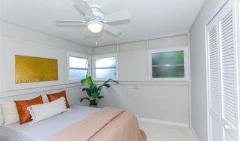 564 Uluhala St, Kailua, HI 96734