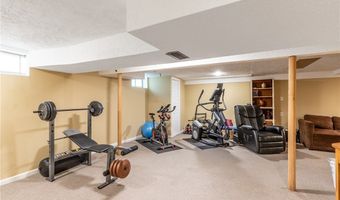 315 Randwood Dr, Amherst, NY 14221