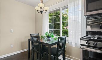 983 Roseland Rd, Alliance, OH 44601