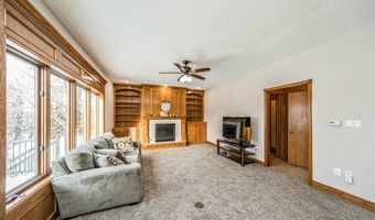 2810 NE Briarwood Dr, Ankeny, IA 50021