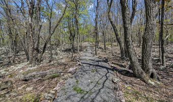 25 Arciel Dr, Albrightsville, PA 18210