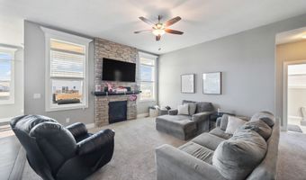 1411 S 7th St, Adel, IA 50003