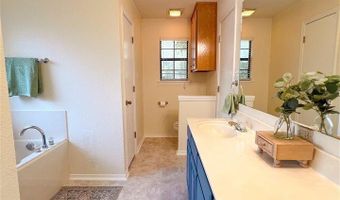 818 S OAK St, Archer City, TX 76351