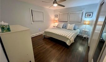 182 Newport Ave, Middletown, RI 02842