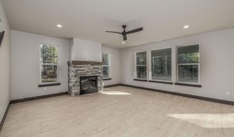 7832 E Autry Ln, Athol, ID 83801