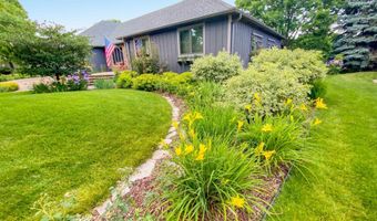 408 N Oak Ridge Rd, Brandon, SD 57005