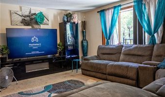 94 Waverly St, Warwick, RI 02889