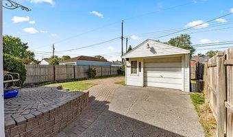 9892 Hubert Ave, Allen Park, MI 48101