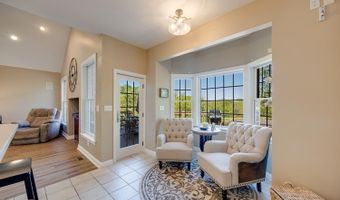 5120 Country Hills Dr, Aurora, IN 47001