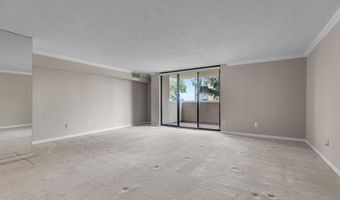 1101 S ARLINGTON RIDGE Rd 214, Arlington, VA 22202