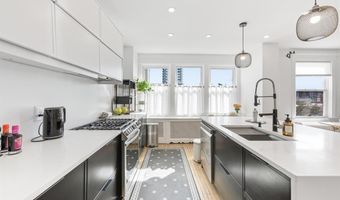 3 S Montpelier Ave, Atlantic City, NJ 08401