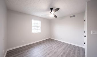 304 Sunset Dr, Aurora, IN 47001