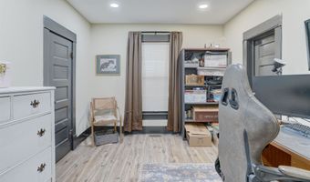 222 N 1st St, Arkansas City, KS 67005
