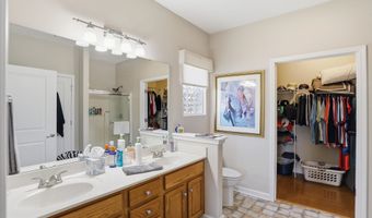 921 Hildebrand Dr, Indianapolis, IN 46217