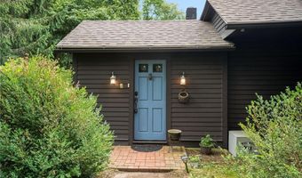 1515 South Rd, East Greenwich, RI 02818